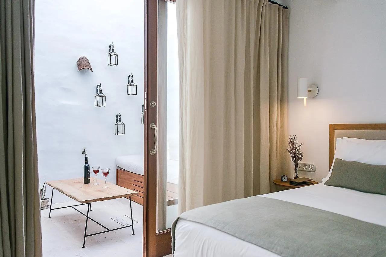 فندق S'Hotelet D'Es Born - Suites & Spa ثيوداديلا